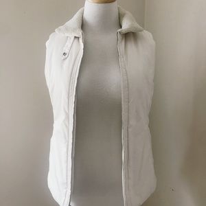 Banana Republic Women's White Sherpa Warm Quilted Winter Zip Up Puffer Vest
